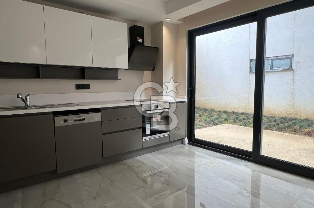 ÇENGELKÖY'DE, KASR-I ÂLÂ SİTESİNDE 70 M2 BAHÇE KULLANIMLI 3+1