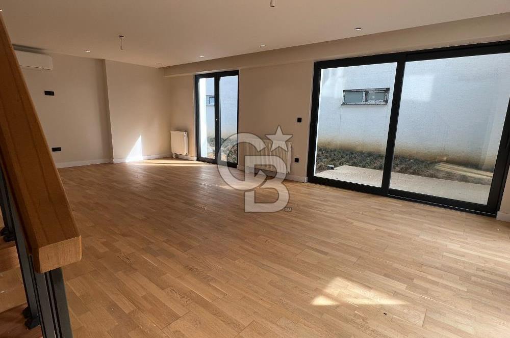 ÇENGELKÖY'DE, KASR-I ÂLÂ SİTESİNDE 70 M2 BAHÇE KULLANIMLI 3+1