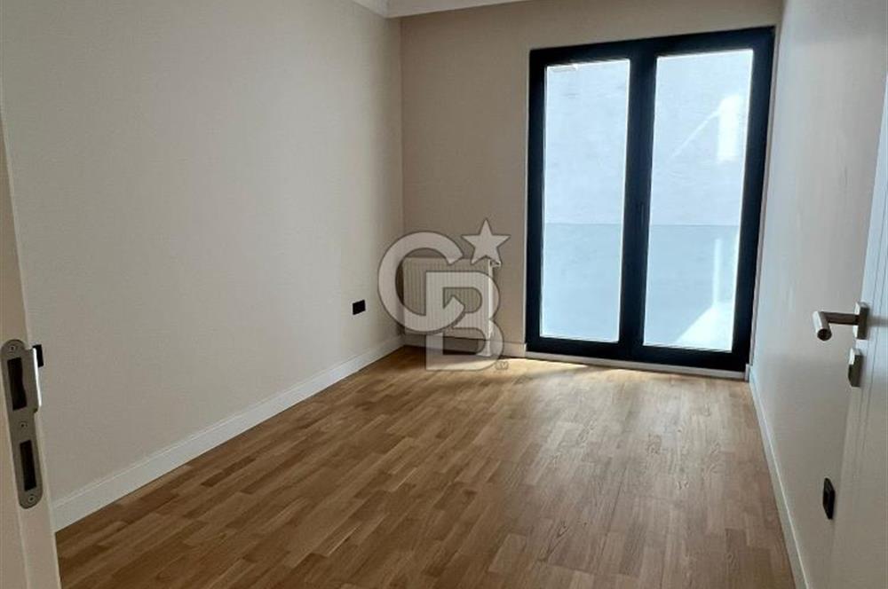 ÇENGELKÖY'DE, KASR-I ÂLÂ SİTESİNDE 70 M2 BAHÇE KULLANIMLI 3+1