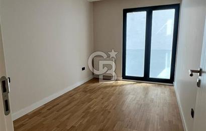 ÇENGELKÖY'DE, KASR-I ÂLÂ SİTESİNDE 70 M2 BAHÇE KULLANIMLI 3+1