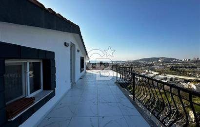 Kuşadası Panoramik Deniz Manzaralı 6+2 Forleks Satılık Villa