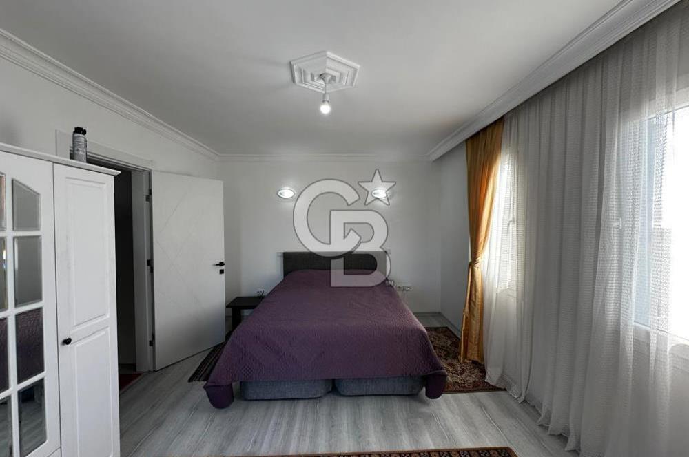 Kuşadası Panoramik Deniz Manzaralı 6+2 Forleks Satılık Villa