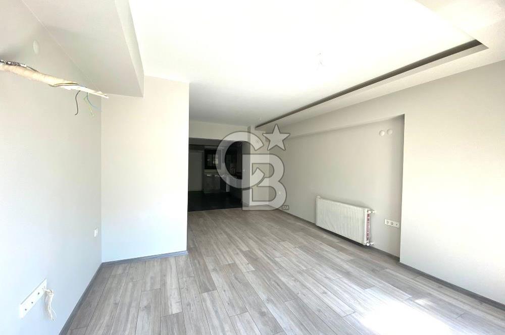 GİRNE BULVARINDA BOSTANLI YALIYA 3. PARSEL SATILIK 2+1 DAİRE