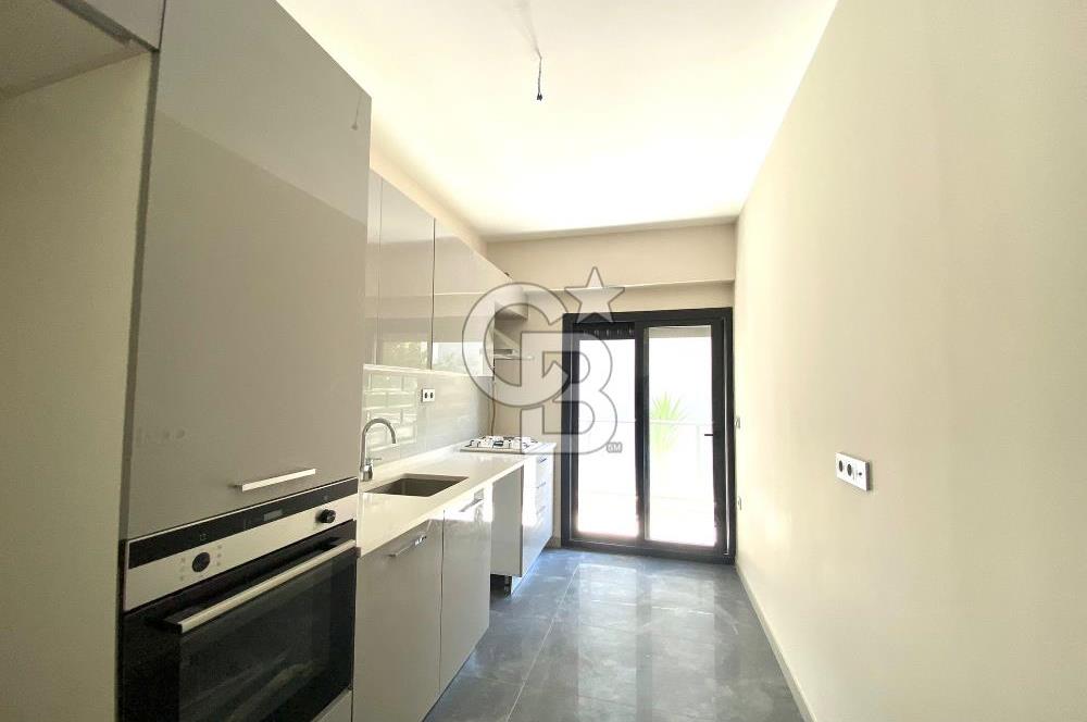 BOSTANLI GİRNE BULVARINDA AĞAM PASTANESİNİN SIRASINDA SATILIK 2+1 SIFIR DAİRE