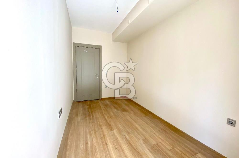 BOSTANLI GİRNE BULVARINDA AĞAM PASTANESİNİN SIRASINDA SATILIK 2+1 SIFIR DAİRE