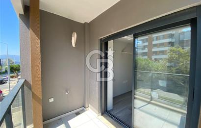 GİRNE BULVARINDA BOSTANLI YALIYA 3. PARSEL SATILIK 2+1 DAİRE