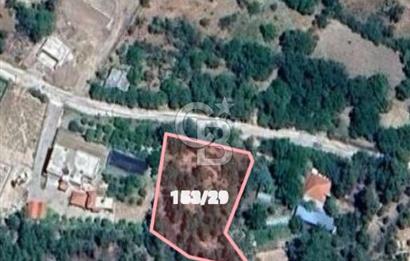 KORKUTELİ ÇOMAKLI HACIBEKAR KÖYİÇİ 1.637 M2 YOL CEPHELİ BAHÇE