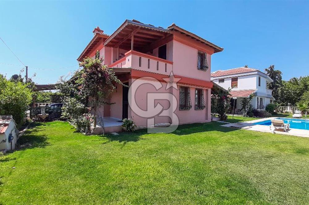 Alaçatı Göbene'de Satılık Müstakil Villa