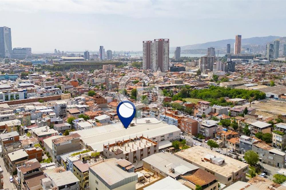 İzmir, Bornova, Çamdibi'n de 2000 m2 Kiralık Dükkan Mağaza