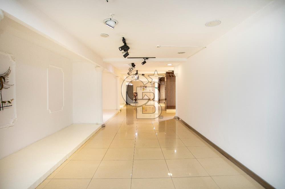 İzmir, Bornova, Çamdibi'n de 2000 m2 Kiralık Dükkan Mağaza