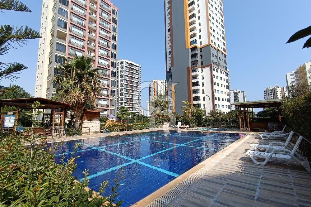 Mersin Mezitli Merkez Mahallesi  Havuzlu 3+1 Satılık Daire  