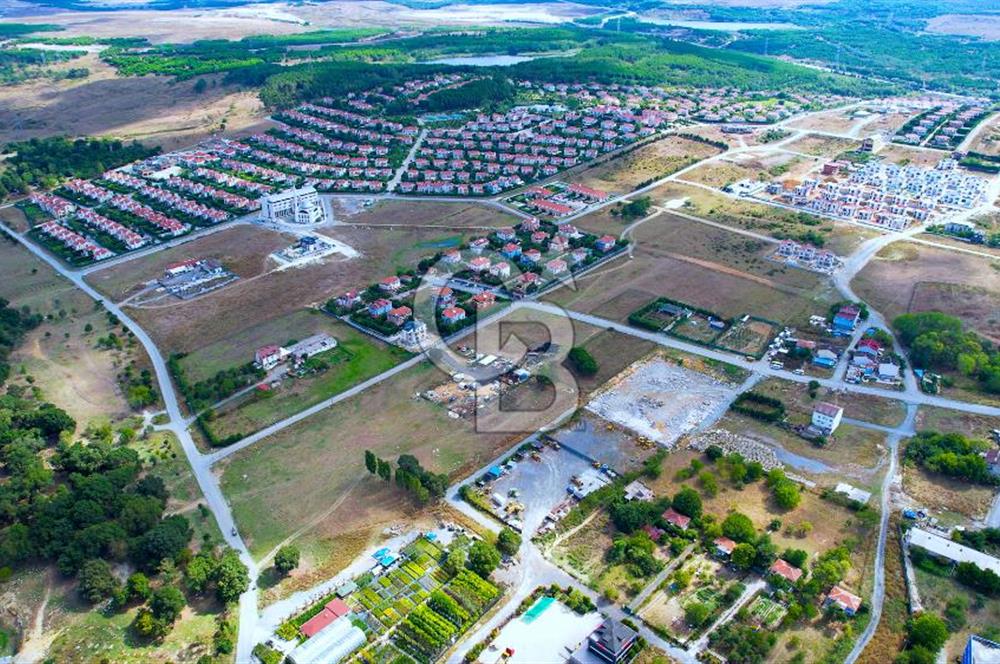 ARNAVUTKÖY 1572m2 VİLLA ARSASI