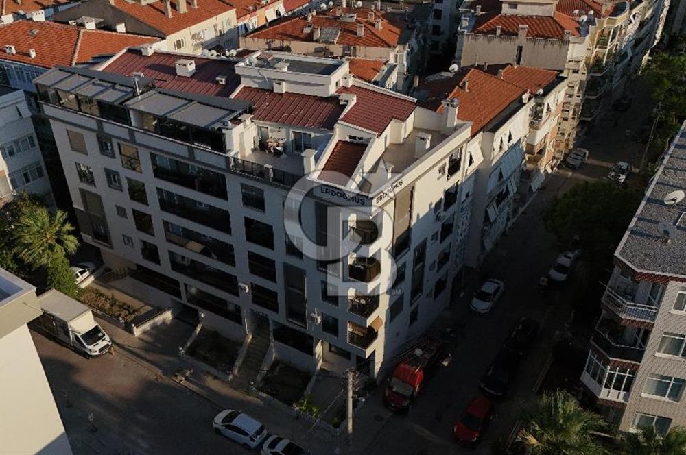 Karşıyaka Girne Bulvarı Palmiye Sokakta Satılık Eşyalı 1+1 Daire