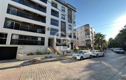 Karşıyaka Girne Bulvarı Palmiye Sokakta Satılık Eşyalı 1+1 Daire