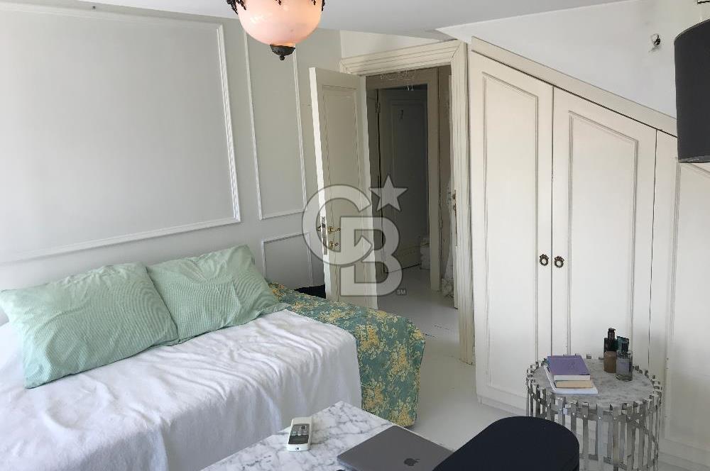 Tarabya’da Kiralık Deniz Manzaralı 4 + 1 Çatı Dubleks​ (EŞYASIZ)