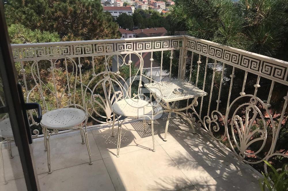 Tarabya’da Kiralık Deniz Manzaralı 4 + 1 Çatı Dubleks​ (EŞYASIZ)