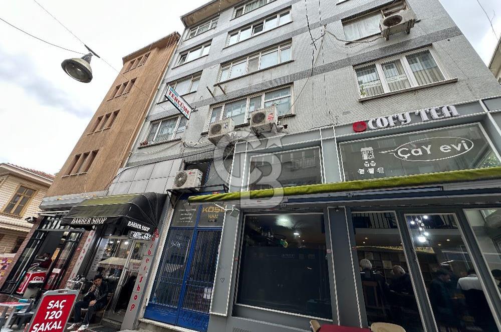 Kadıköy Osmanağa'da Camiye Rıhtıma Anayola Çok Yakın Büro