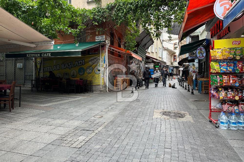 Kadıköy Osmanağa'da Camiye Rıhtıma Anayola Çok Yakın Büro