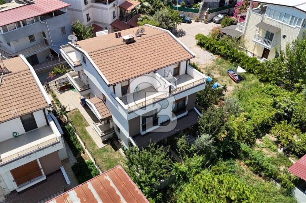 Gümüldürde Denize Yürüme Mesafesinde Satılık 3+1 Villa