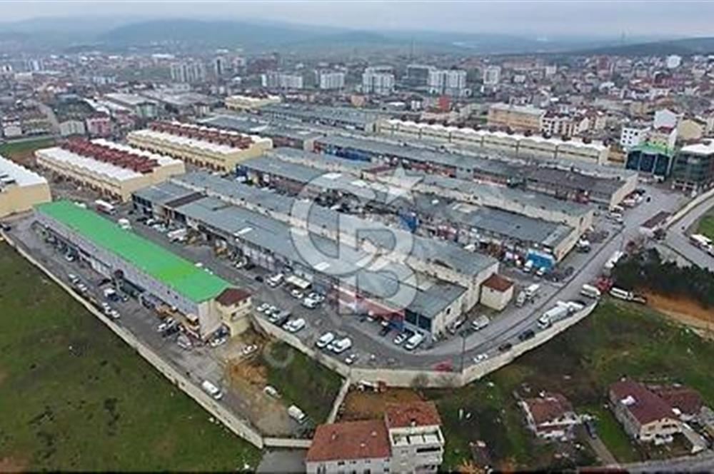 SULTANBEYLİ AYTOP GIDA SİTESİ'nde İMALATA UYGUN DEPO 454 m2