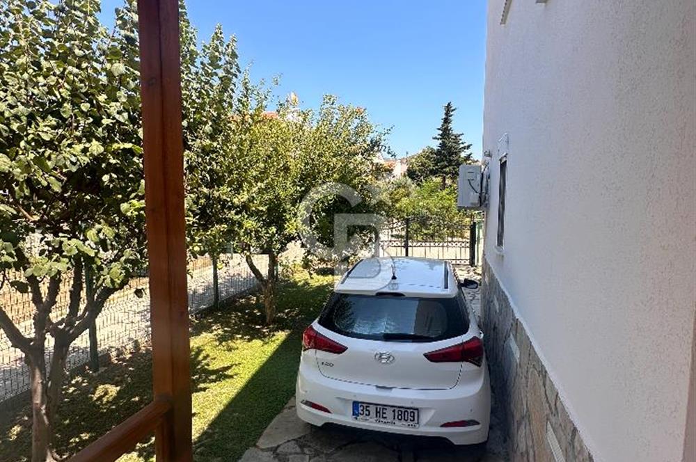 Küçükbahçe Mercankoy Sitesi'nde Köşe Parsel Müstakil Villa