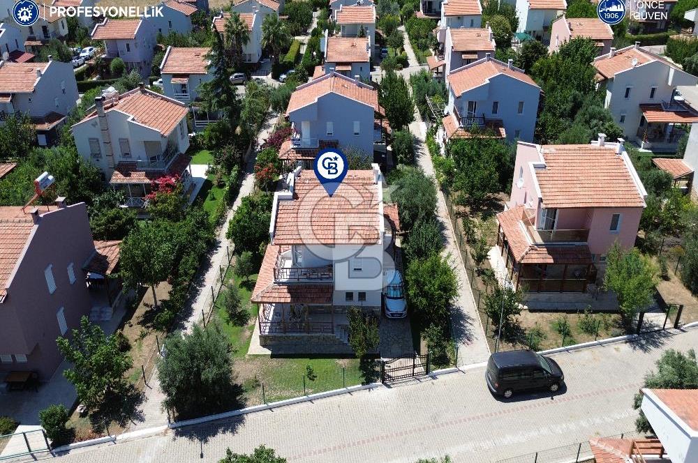 Küçükbahçe Mercankoy Sitesi'nde Köşe Parsel Müstakil Villa