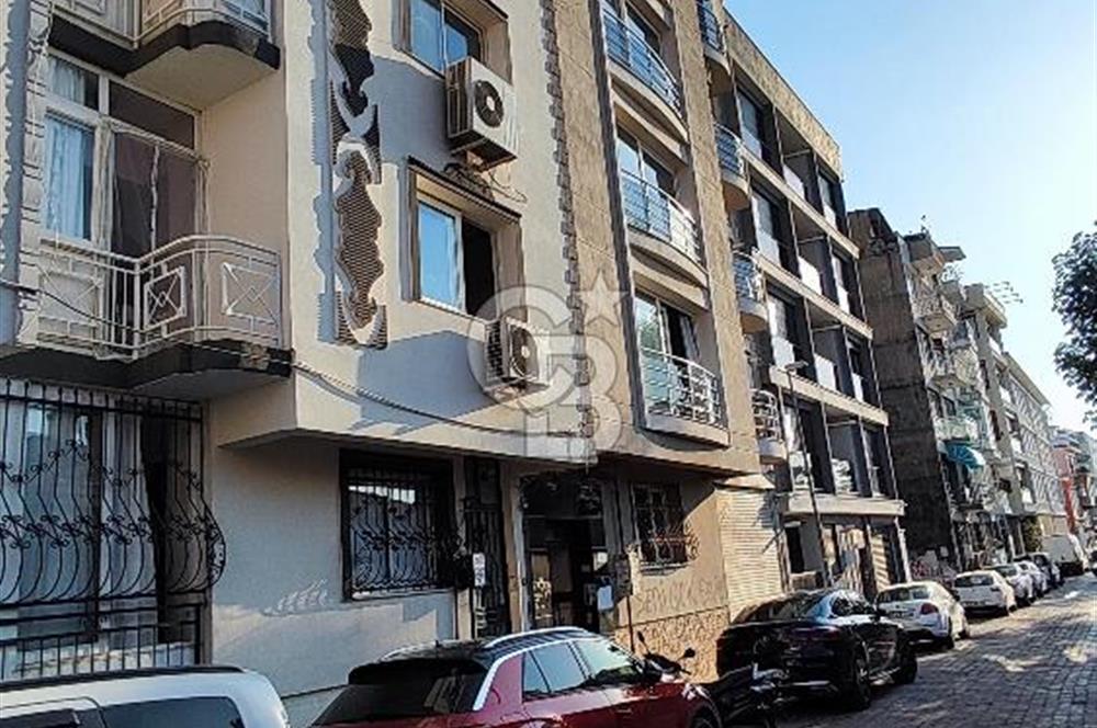 DENİZ MANZARALI TARİHİ ASANSÖR SOKAĞINDA SATILIK DAİRE