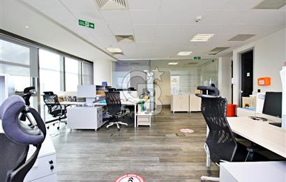 Eylem Keskin'den Bayraklı Tower'da 142 m2 Kiralık Muhteşem Ofis