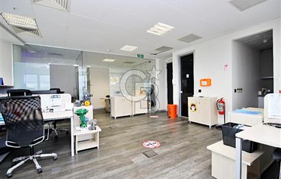 Eylem Keskin'den Bayraklı Tower'da 142 m2 Kiralık Muhteşem Ofis