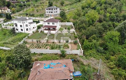 Kartepe Balabanda 1265 m2 İçinde Körfez Manzaralı Satılık Villa