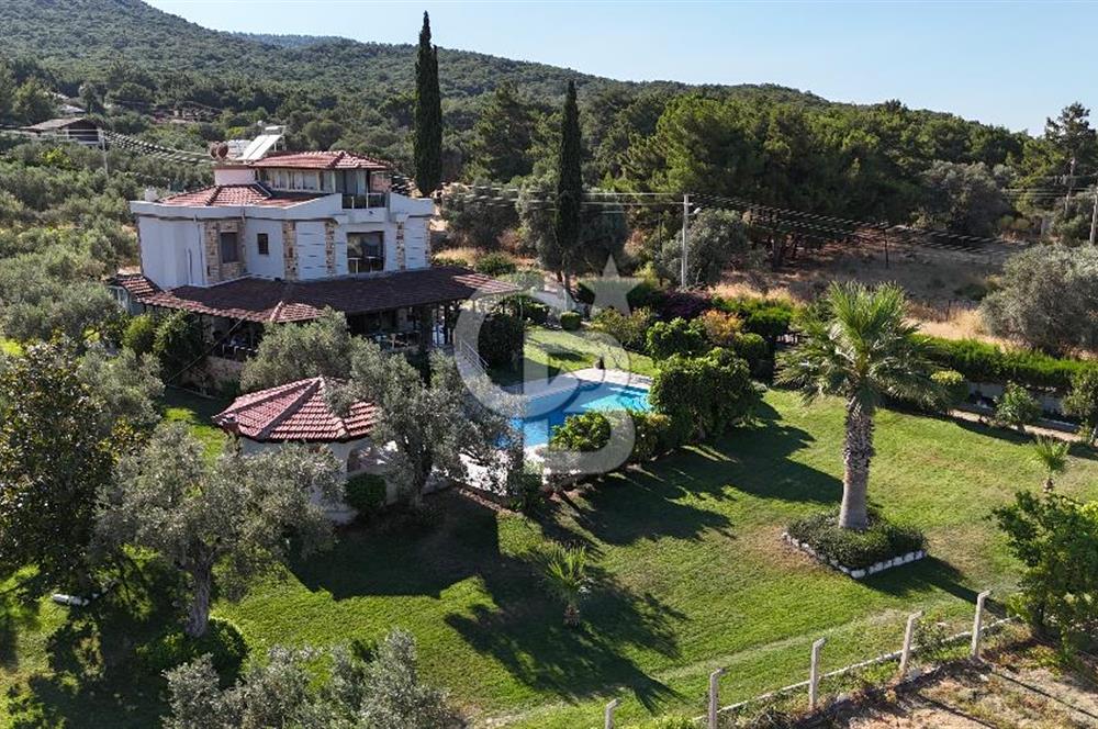 Urla Güvendik'te SATILIK Emsalsiz Villa