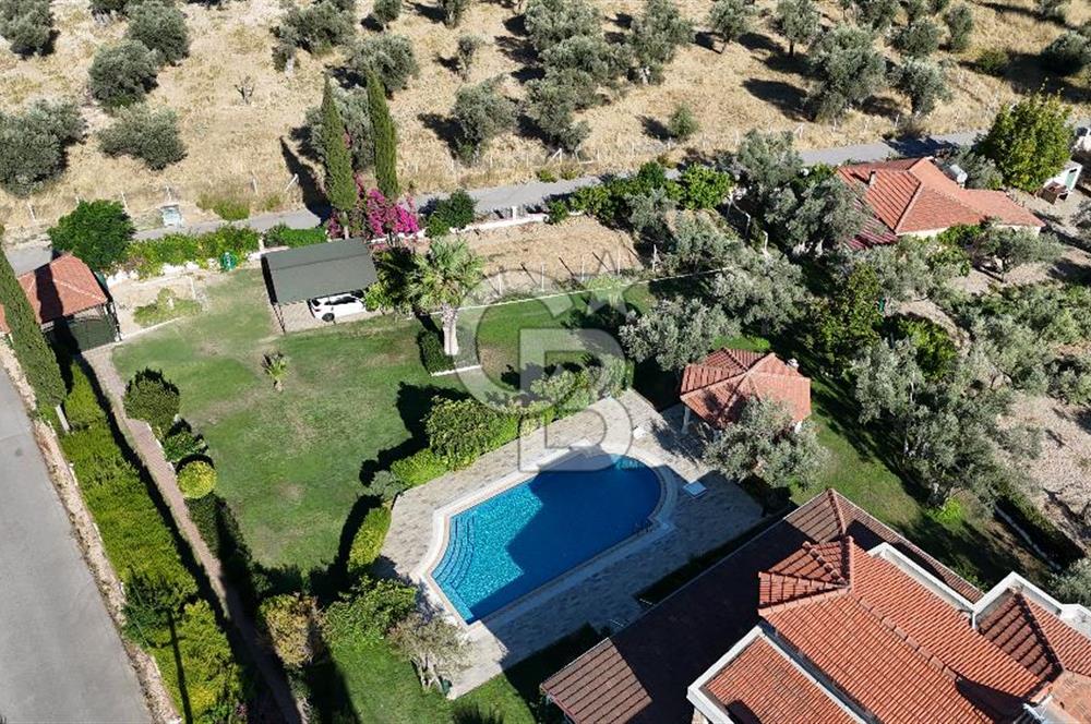 Urla Güvendik'te SATILIK Emsalsiz Villa