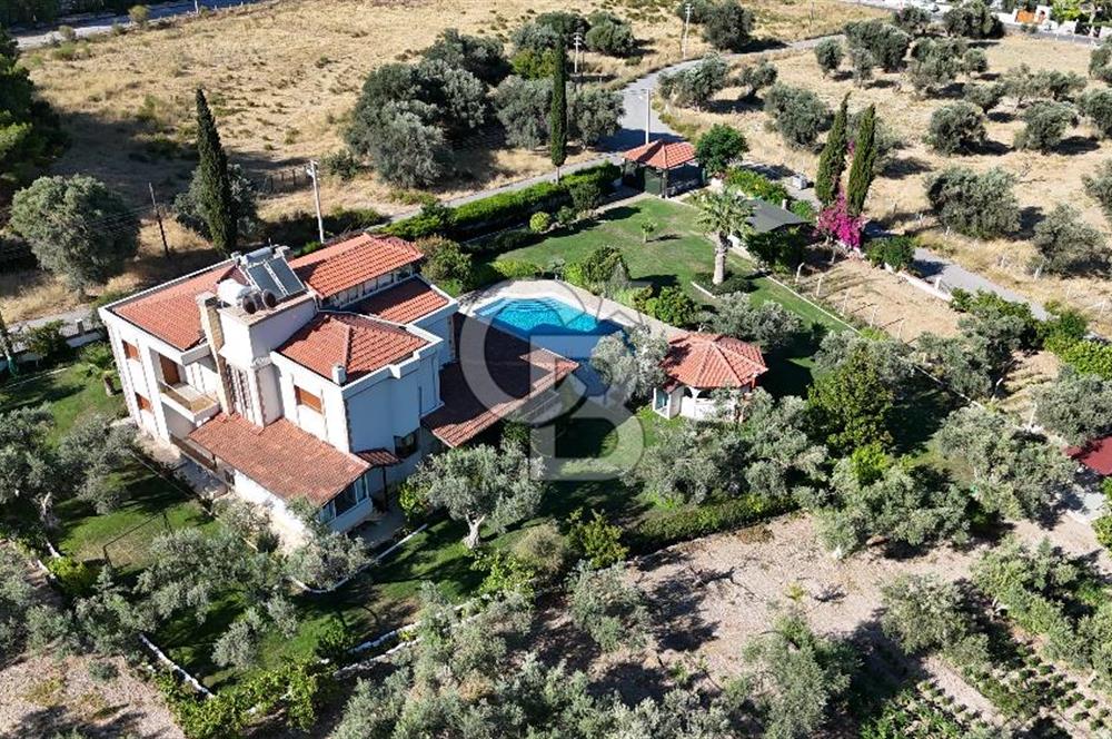 Urla Güvendik'te SATILIK Emsalsiz Villa