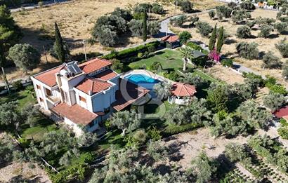 Urla Güvendik'te SATILIK Emsalsiz Villa