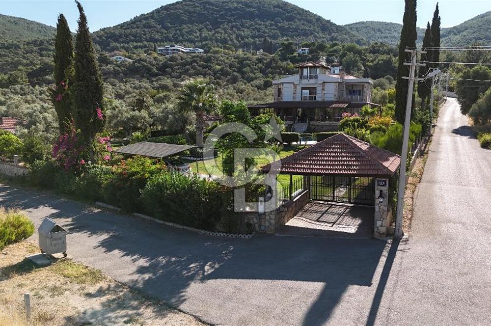 Urla Güvendik'te SATILIK Emsalsiz Villa