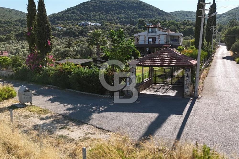 Urla Güvendik'te SATILIK Emsalsiz Villa