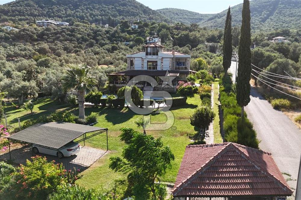 Urla Güvendik'te SATILIK Emsalsiz Villa