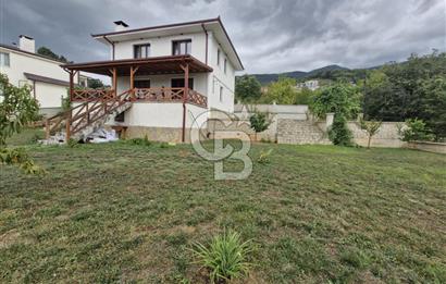 Kartepe Balabanda 1265 m2 İçinde Körfez Manzaralı Satılık Villa