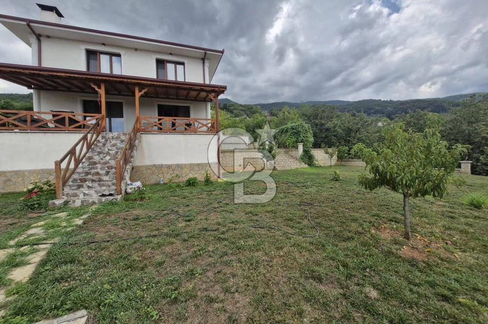 Kartepe Balabanda 1265 m2 İçinde Körfez Manzaralı Satılık Villa