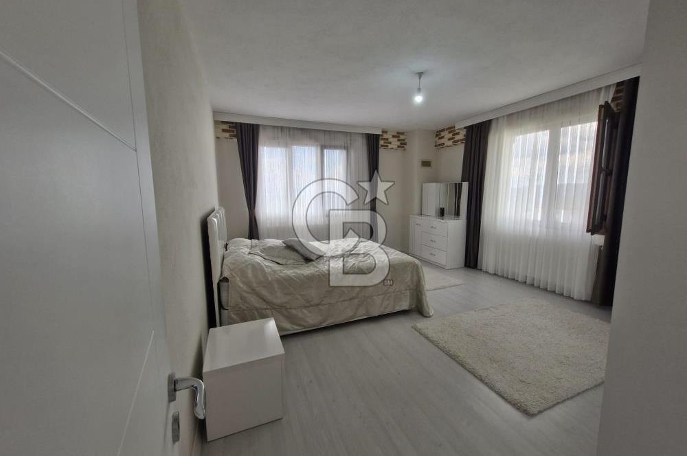 Kartepe Balabanda 1265 m2 İçinde Körfez Manzaralı Satılık Villa