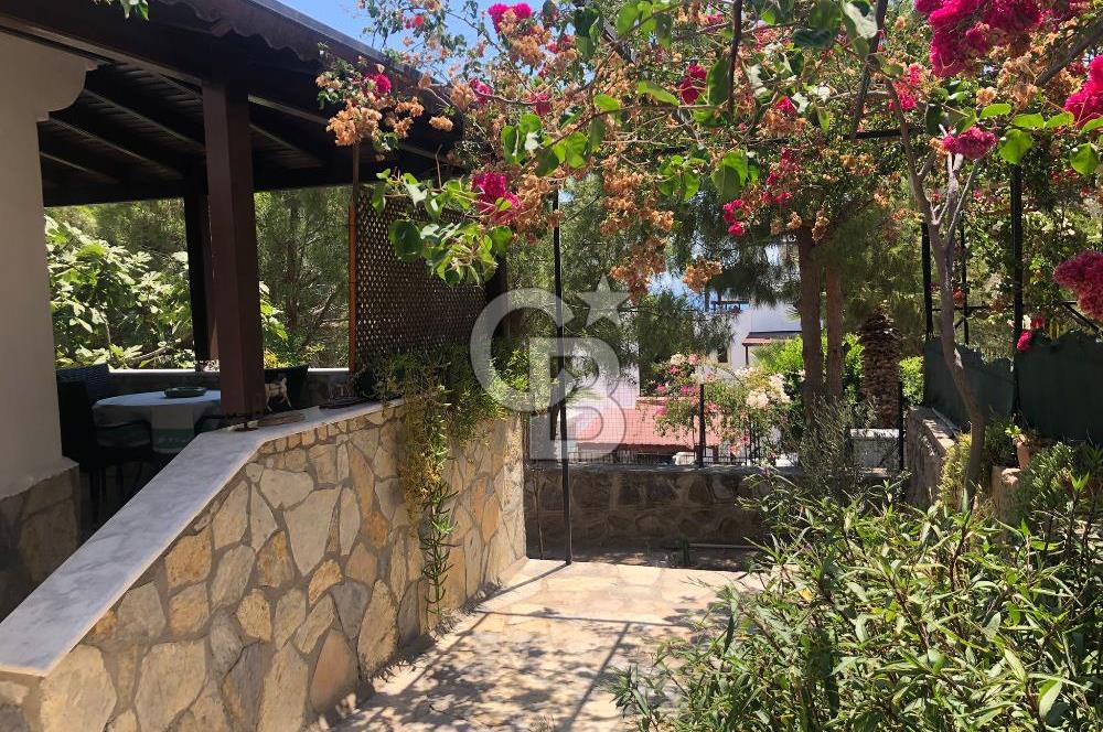 Bodrum Akyarlar Begonvil Sitesinde Bakımlı Tripleks Villa