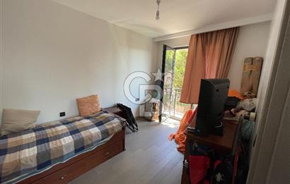 Acıbadem Konaklarında Deniz Manzaralı Balkonlu 70 M2 2+1 Daire