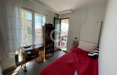 Acıbadem Konaklarında Deniz Manzaralı Balkonlu 70 M2 2+1 Daire