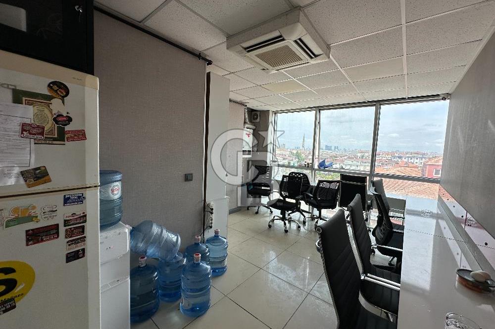 Beylikdüzü E5 Hattı, Prestijli Kiralık 325m² Ofis, Metrobüs Yanı