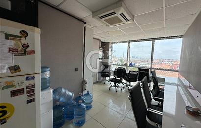 Beylikdüzü E5 Hattı, Prestijli Kiralık 325m² Ofis, Metrobüs Yanı