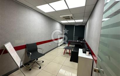 Beylikdüzü E5 Hattı, Prestijli Kiralık 325m² Ofis, Metrobüs Yanı