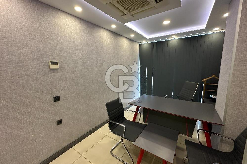 Beylikdüzü E5 Hattı, Prestijli Kiralık 325m² Ofis, Metrobüs Yanı