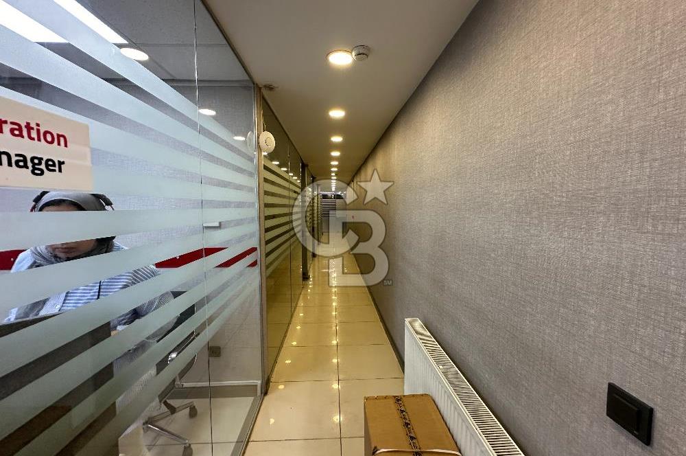 Beylikdüzü E5 Hattı, Prestijli Kiralık 325m² Ofis, Metrobüs Yanı