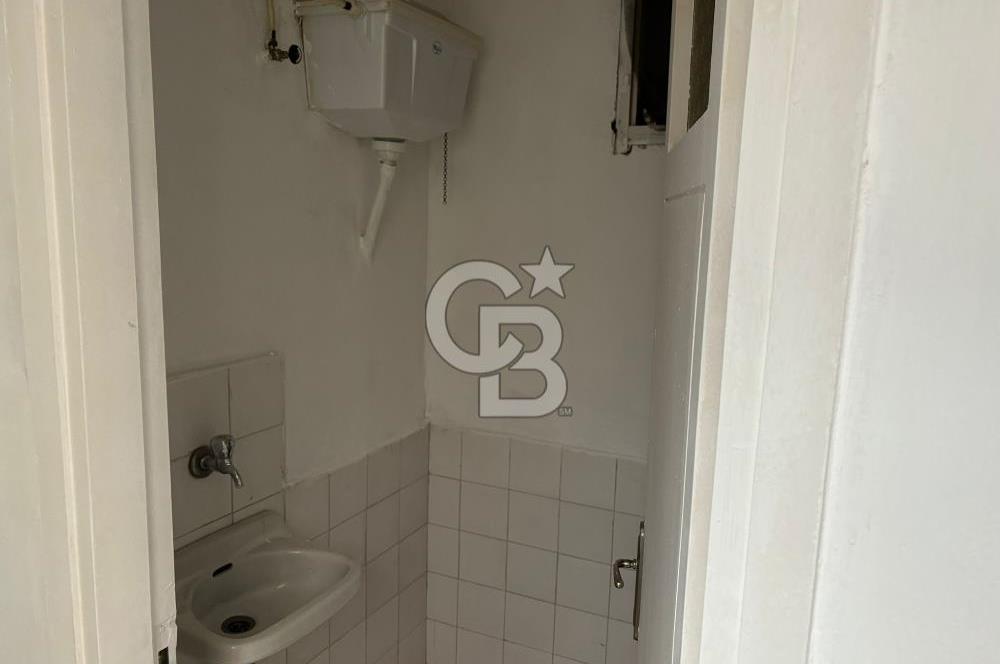 BORNOVA ATA DURAĞI'NDA KİRALIK 3+1 DAİRE