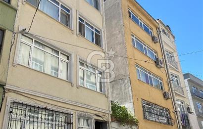 CİHANGİR FİRUZAĞA'DA BALKONLU GALATA KULESİ MANZARALI 2+1 SATILIK DAİRE